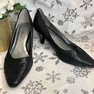 Karen Scott Women's Meaggann Pointed Toe Slip on Pumps Black 9M Snake Print